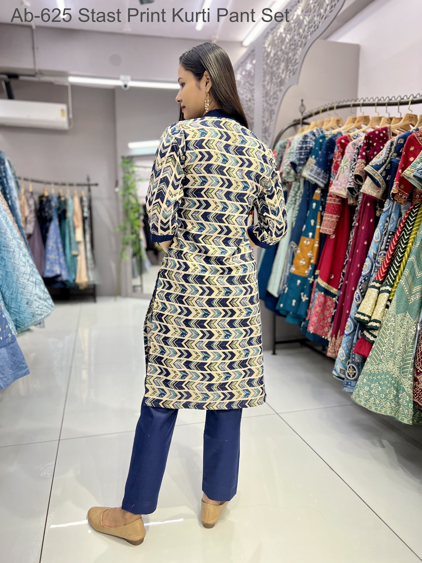 Ab-625 Stast Print Kurti Pant Set