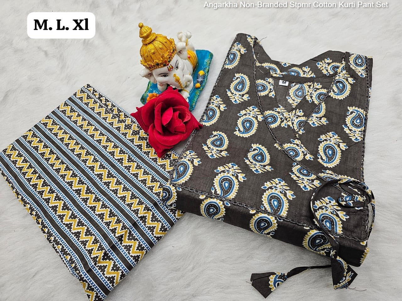 Angarkha Non-Branded Stpmr Cotton Kurti Pant Set