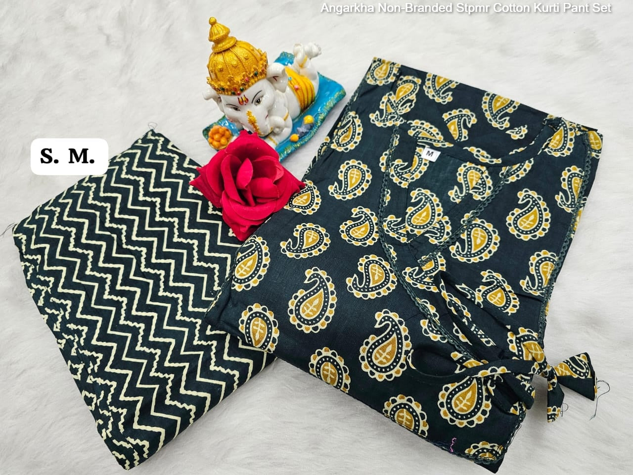 Angarkha Non-Branded Stpmr Cotton Kurti Pant Set