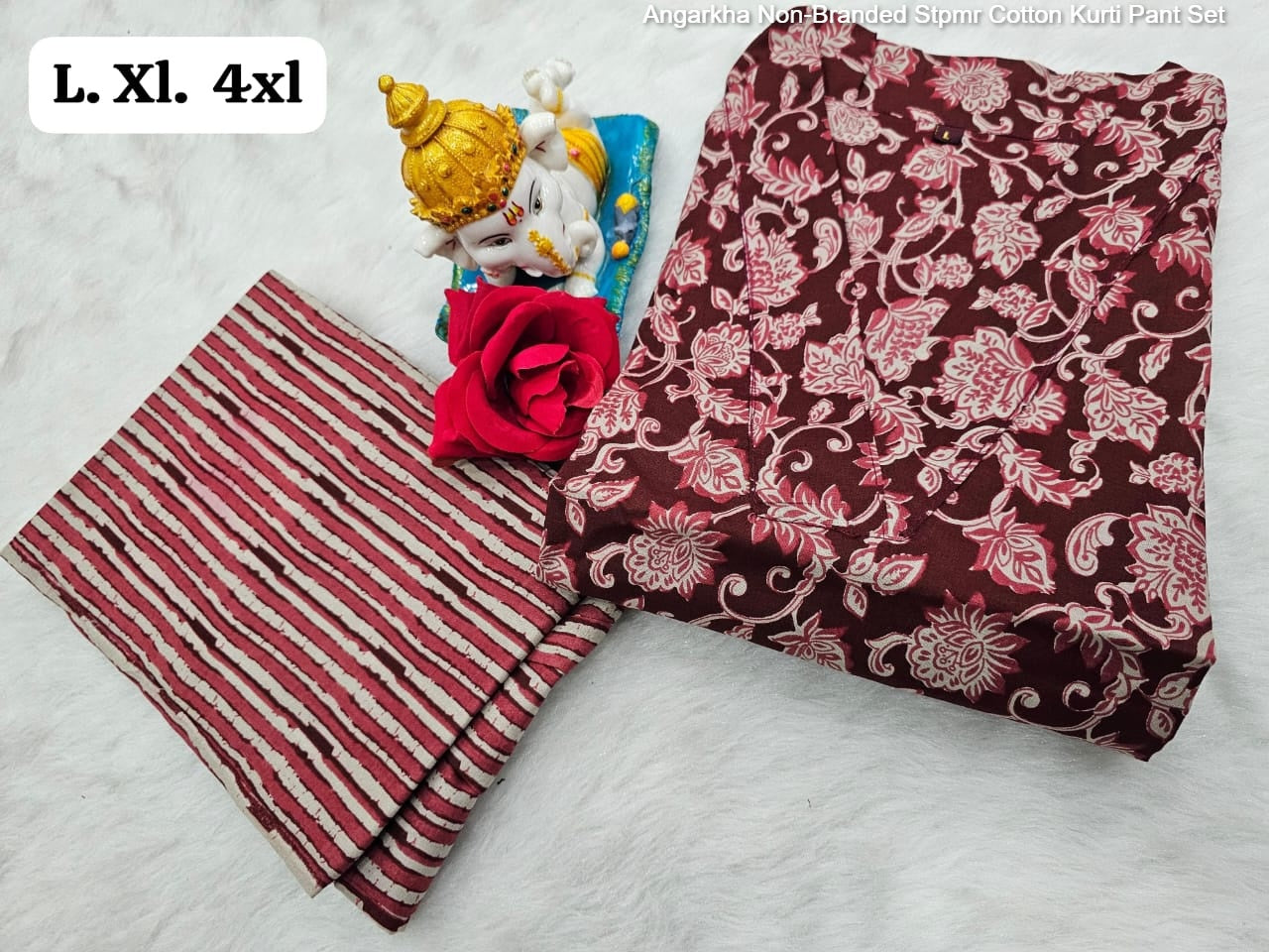 Angarkha Non-Branded Stpmr Cotton Kurti Pant Set