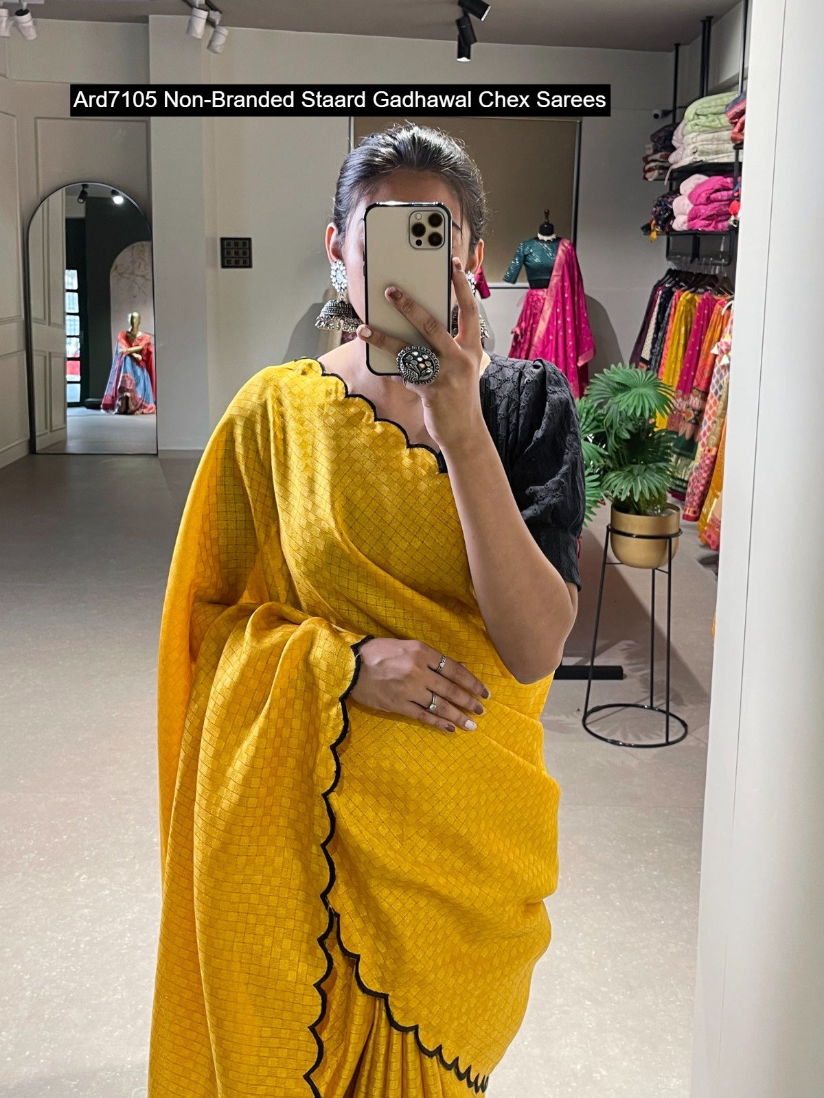 Ard7105 Non-Branded Staard Gadhawal Chex Sarees