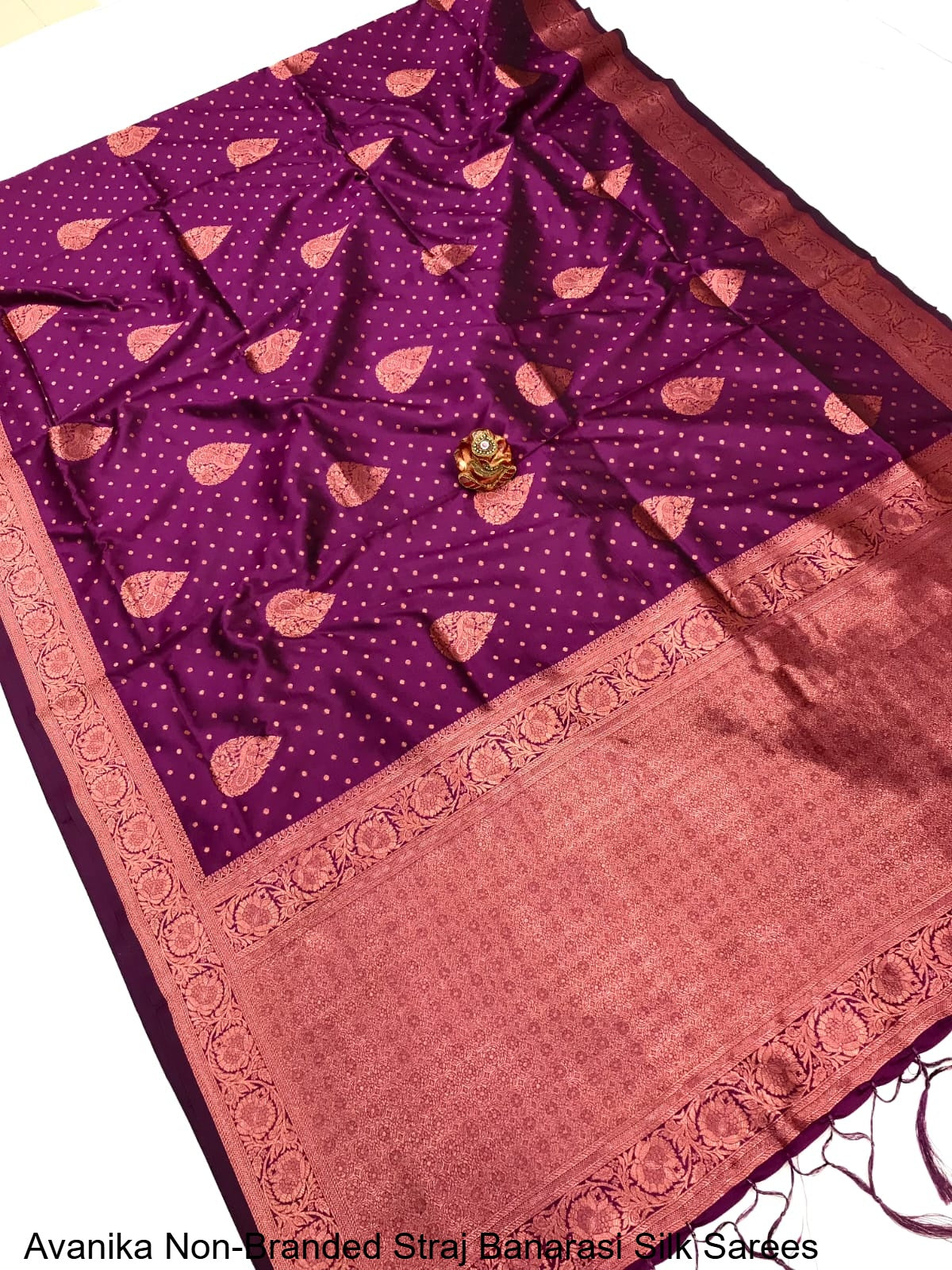 Avanika Non-Branded Straj Banarasi Silk Sarees