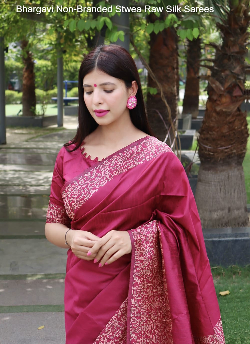 Bhargavi Non-Branded Stwea Raw Silk Sarees