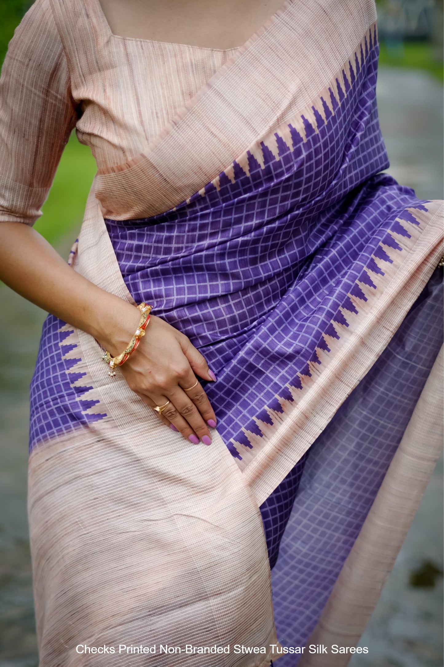 Checks Printed Non-Branded Stwea Tussar Silk Sarees