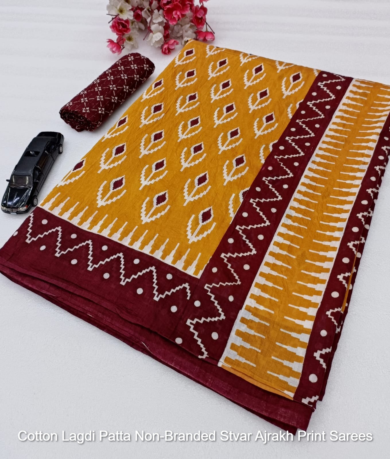 Cotton Lagdi Patta Non-Branded Stvar Ajrakh Print Sarees