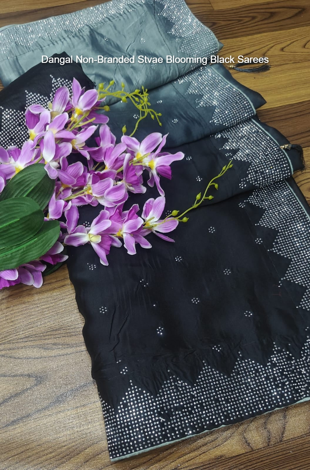 Dangal Non-Branded Stvae Blooming Black Sarees