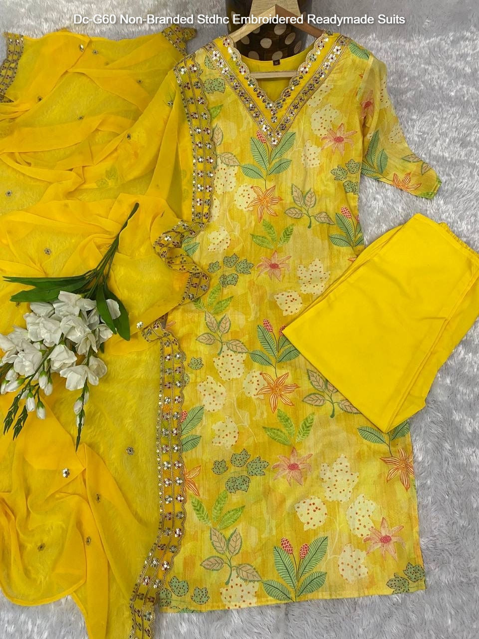 Dc-G60 Non-Branded Stdhc Embroidered Readymade Suits