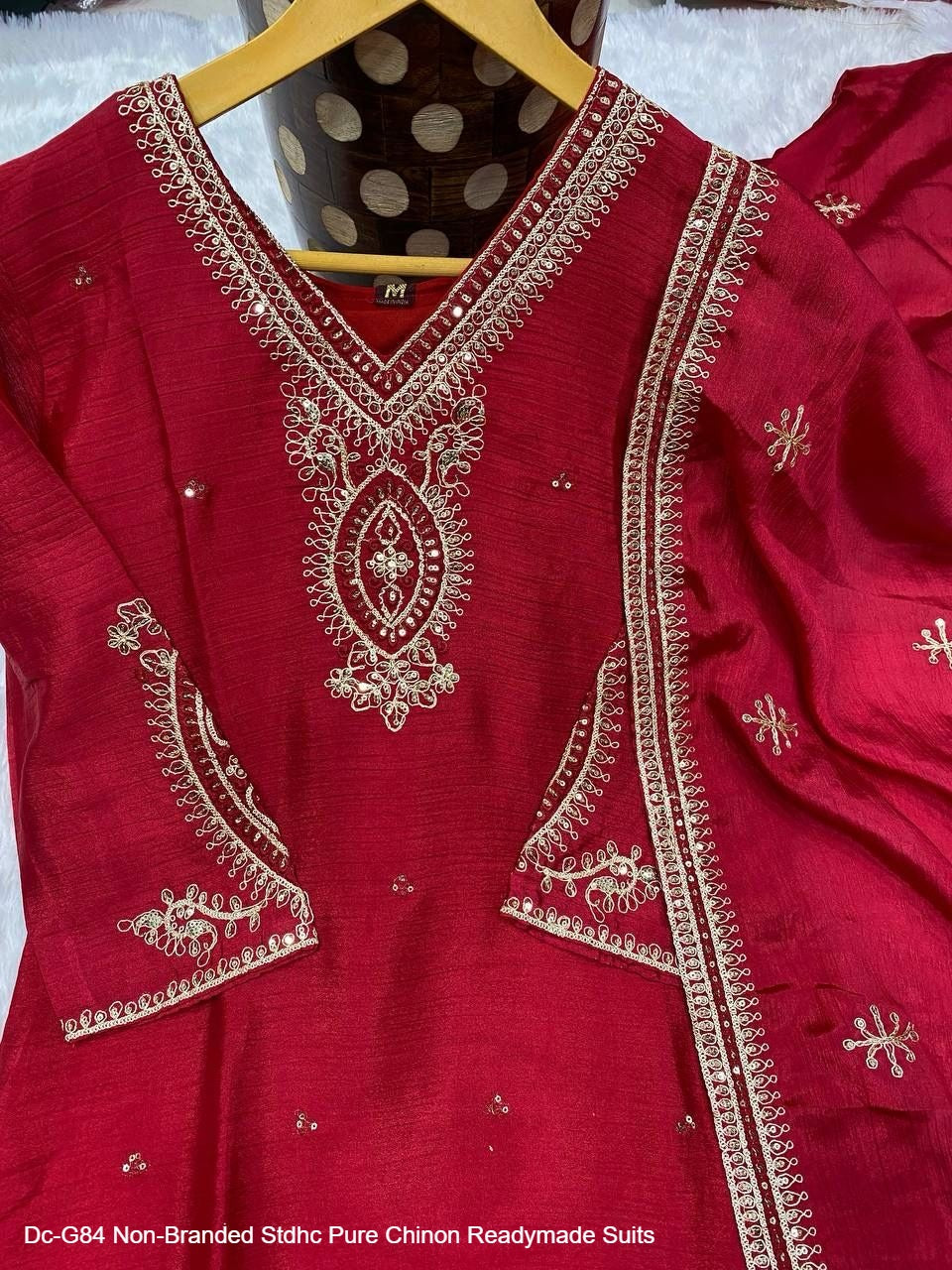 Dc-G84 Red Non-Branded Stdhc Pure Chinon Readymade Suits