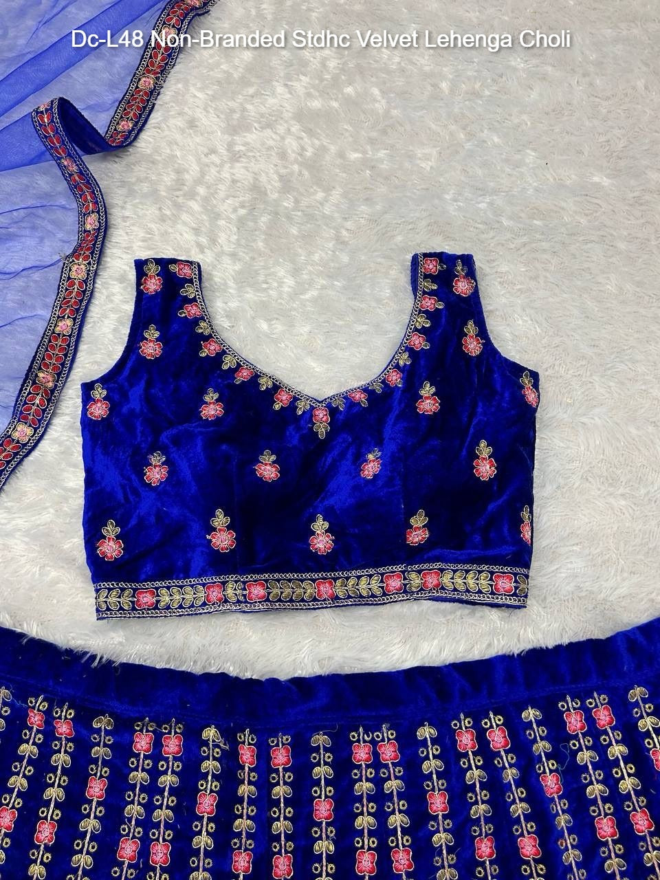 Dc-L48 Non-Branded Stdhc Velvet Lehenga Choli