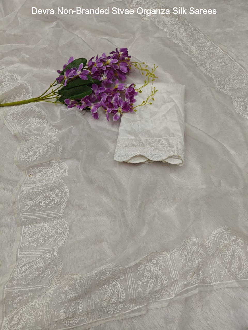 Devra Non-Branded Stvae Organza Silk Sarees