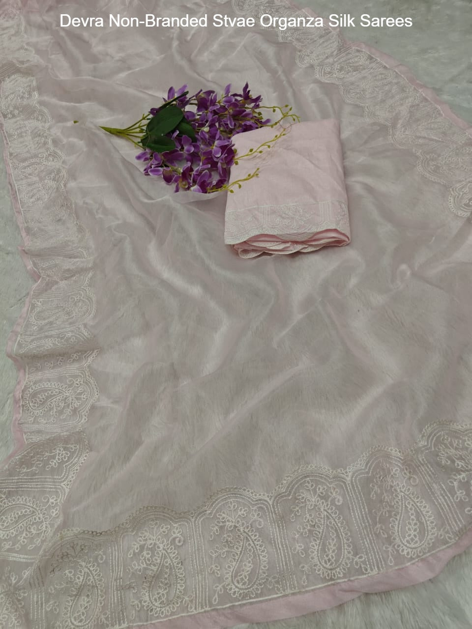 Devra Non-Branded Stvae Organza Silk Sarees