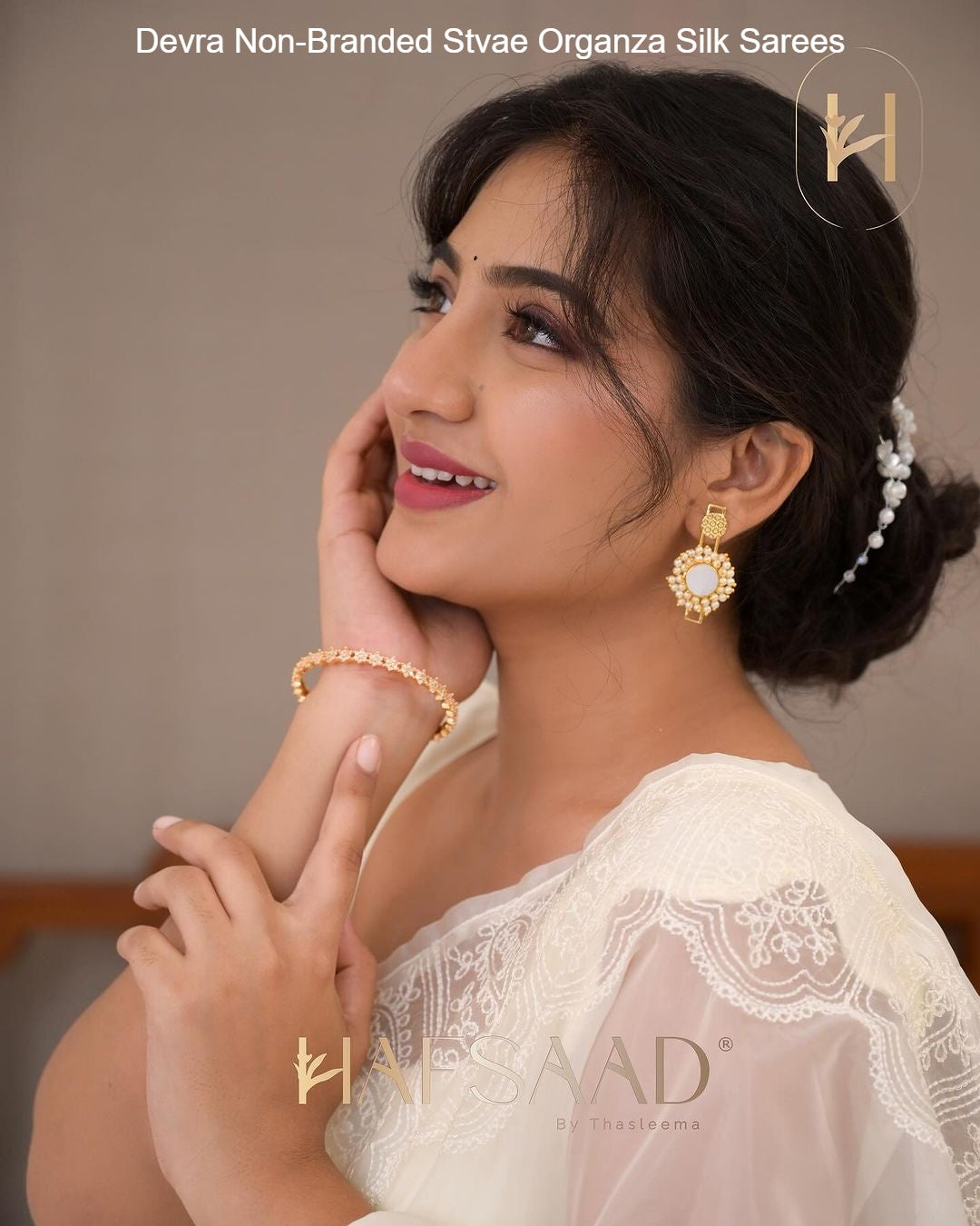 Devra Non-Branded Stvae Organza Silk Sarees