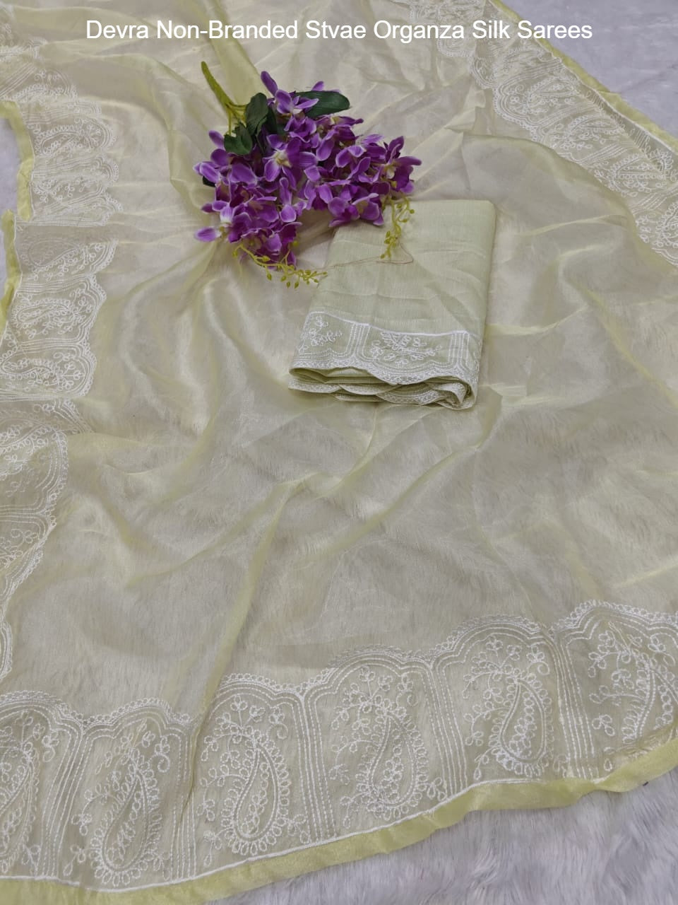 Devra Non-Branded Stvae Organza Silk Sarees
