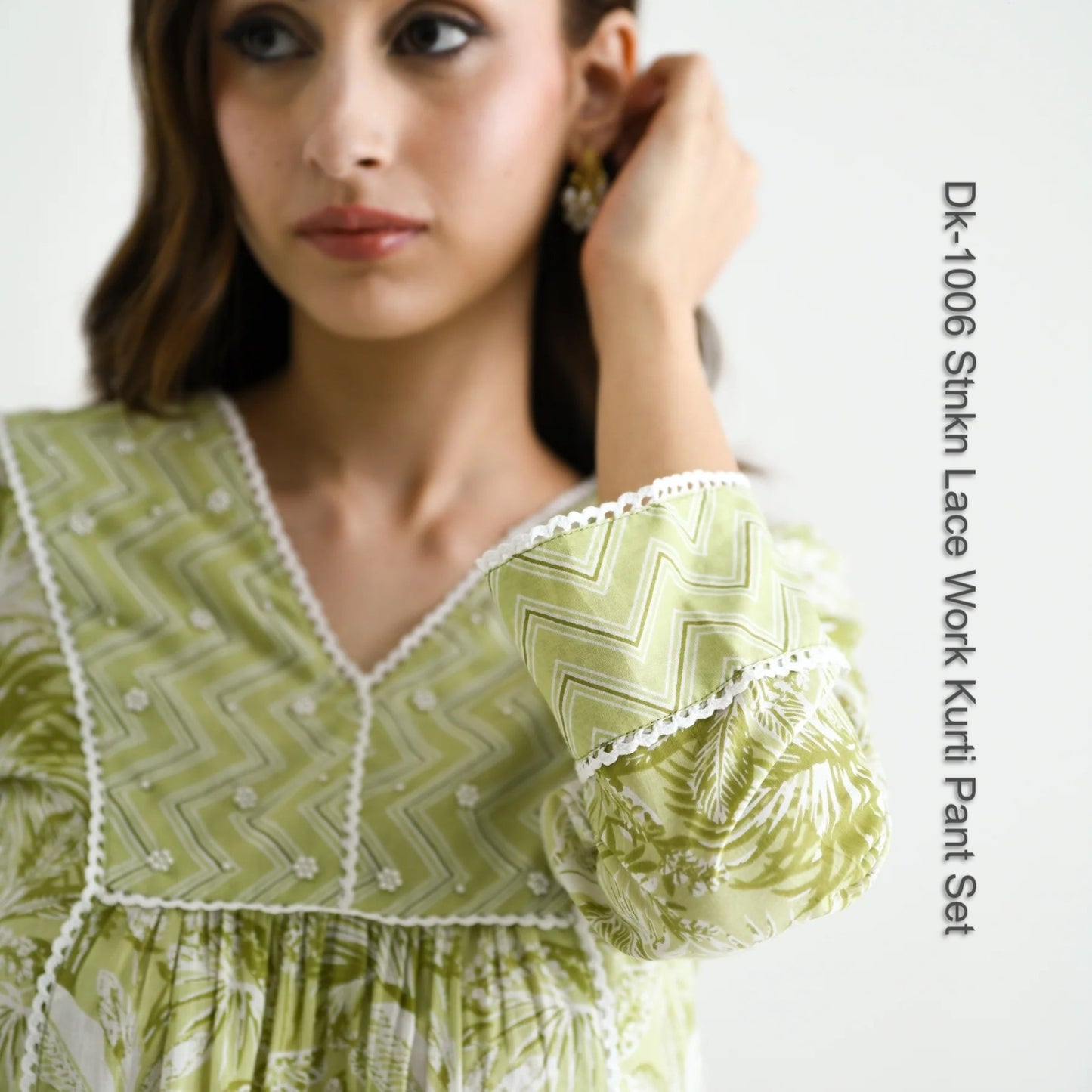 Dk-1006 Stnkn Lace Work Kurti Pant Set