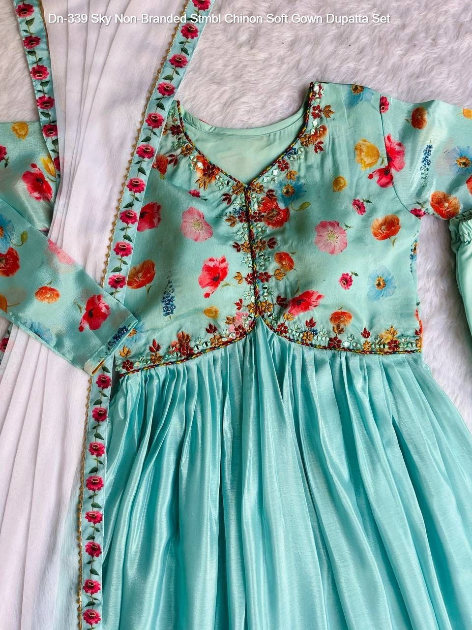 Dn-339 Sky Non-Branded Stmbl Chinon Soft Readymade Suits