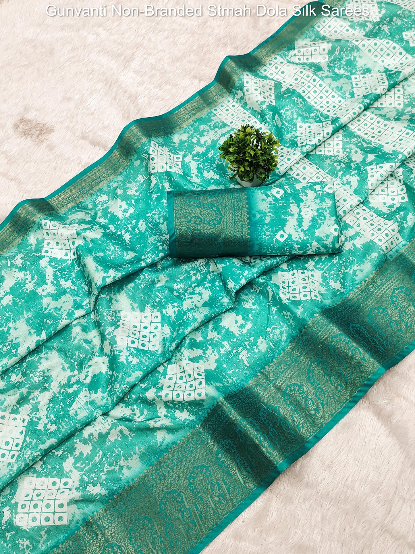 Gunvanti Non-Branded Stmah Dola Silk Sarees