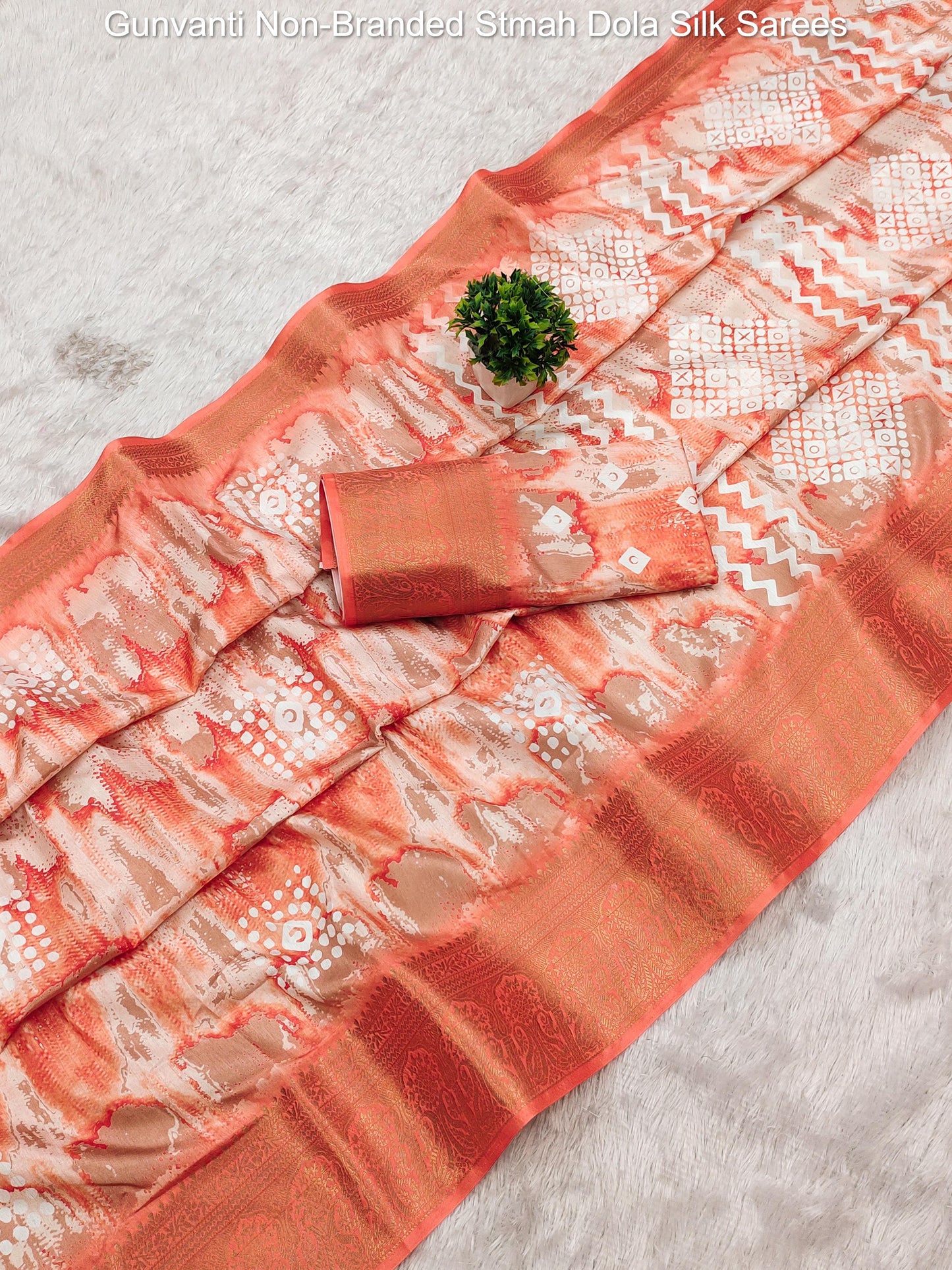 Gunvanti Non-Branded Stmah Dola Silk Sarees