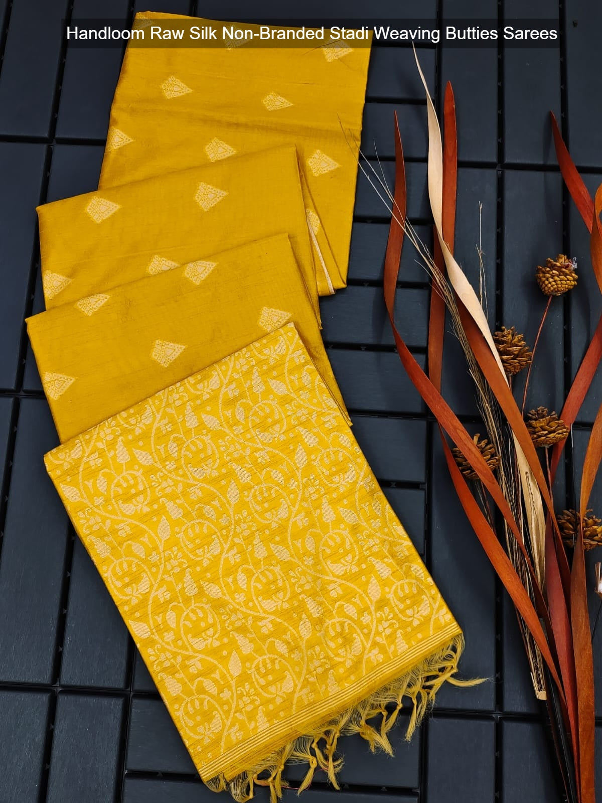 Handloom Raw Silk Non-Branded Stadi Weaving Butties Sarees