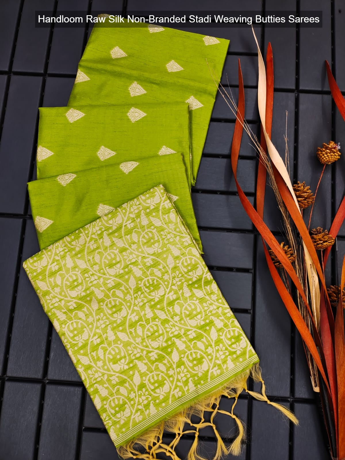 Handloom Raw Silk Non-Branded Stadi Weaving Butties Sarees