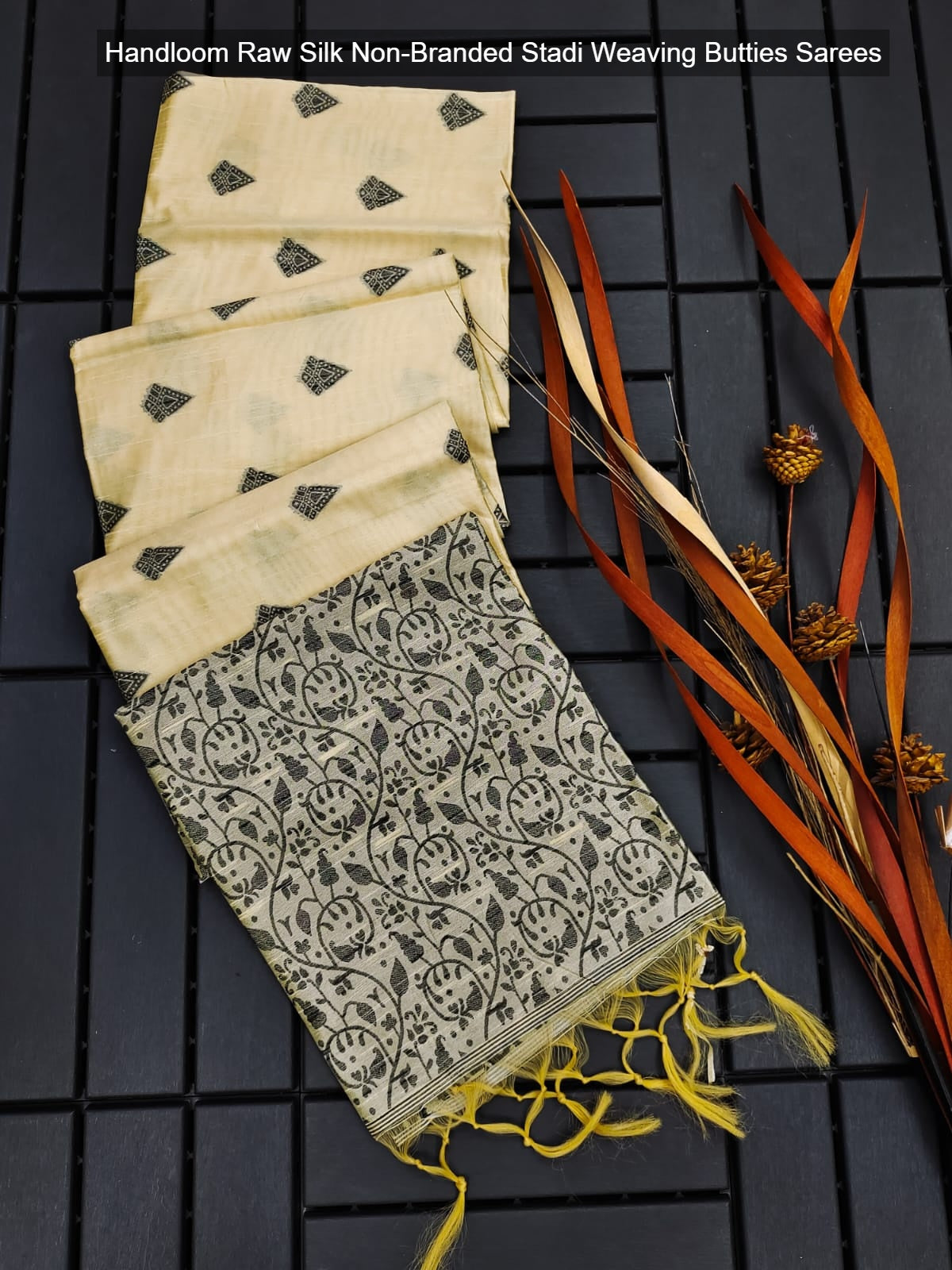 Handloom Raw Silk Non-Branded Stadi Weaving Butties Sarees