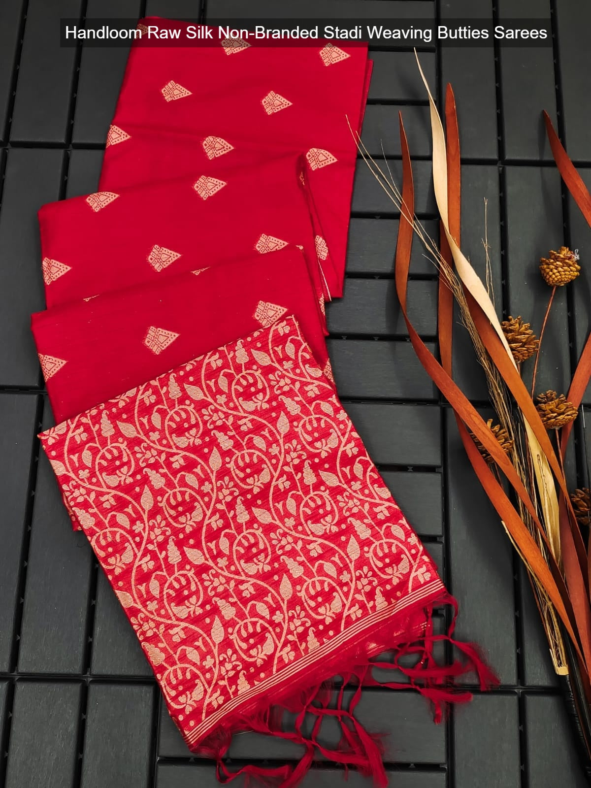 Handloom Raw Silk Non-Branded Stadi Weaving Butties Sarees