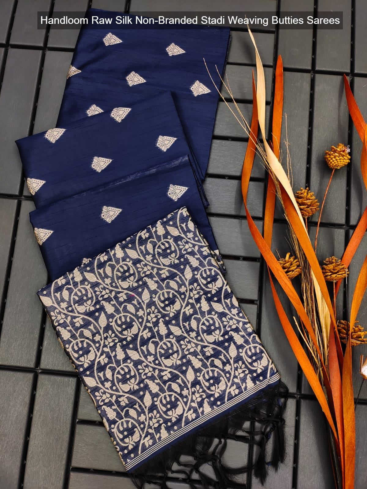 Handloom Raw Silk Non-Branded Stadi Weaving Butties Sarees