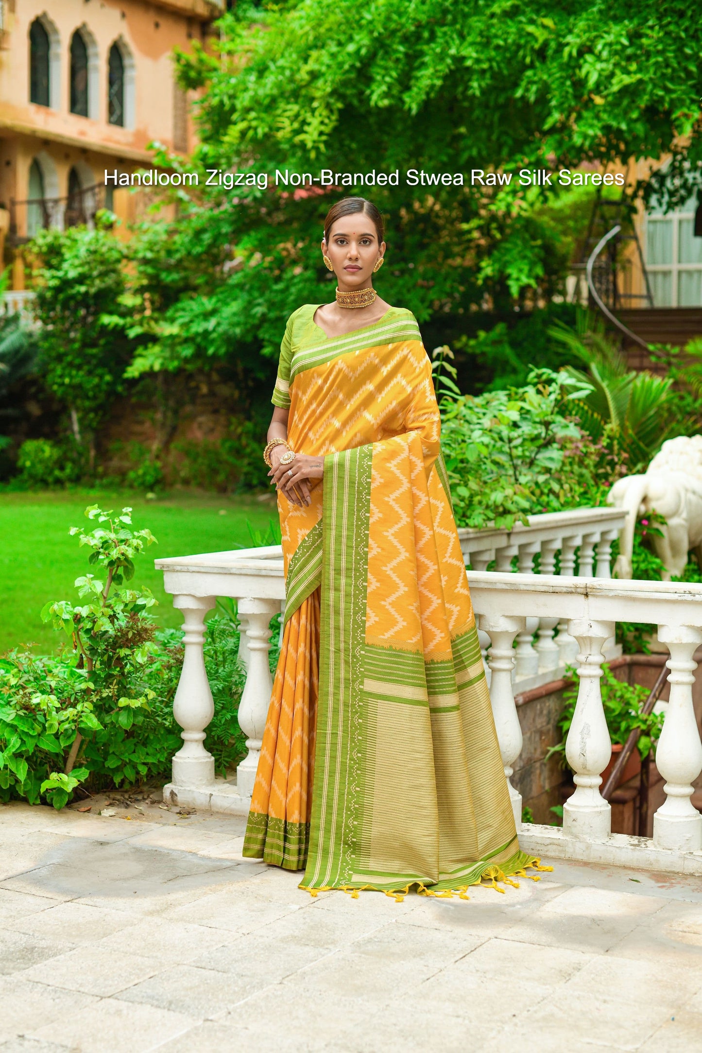 Handloom Zigzag Non-Branded Stwea Raw Silk Sarees