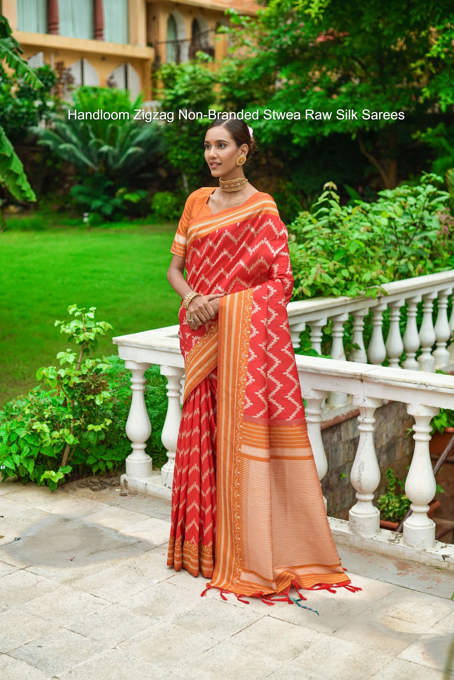 Handloom Zigzag Non-Branded Stwea Raw Silk Sarees