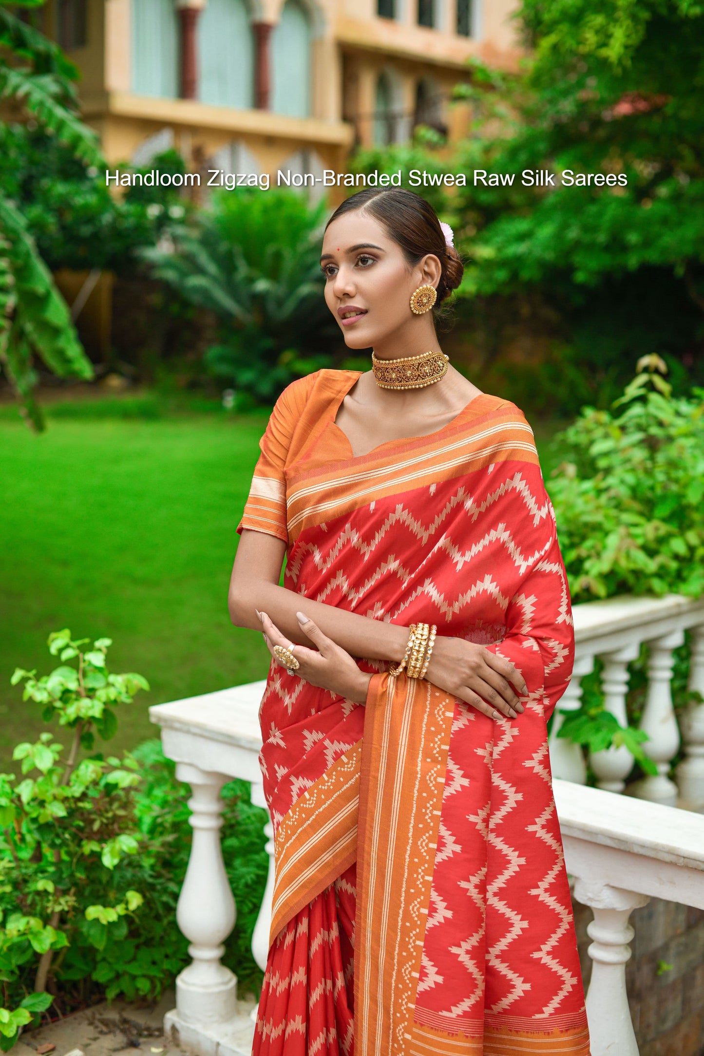 Handloom Zigzag Non-Branded Stwea Raw Silk Sarees