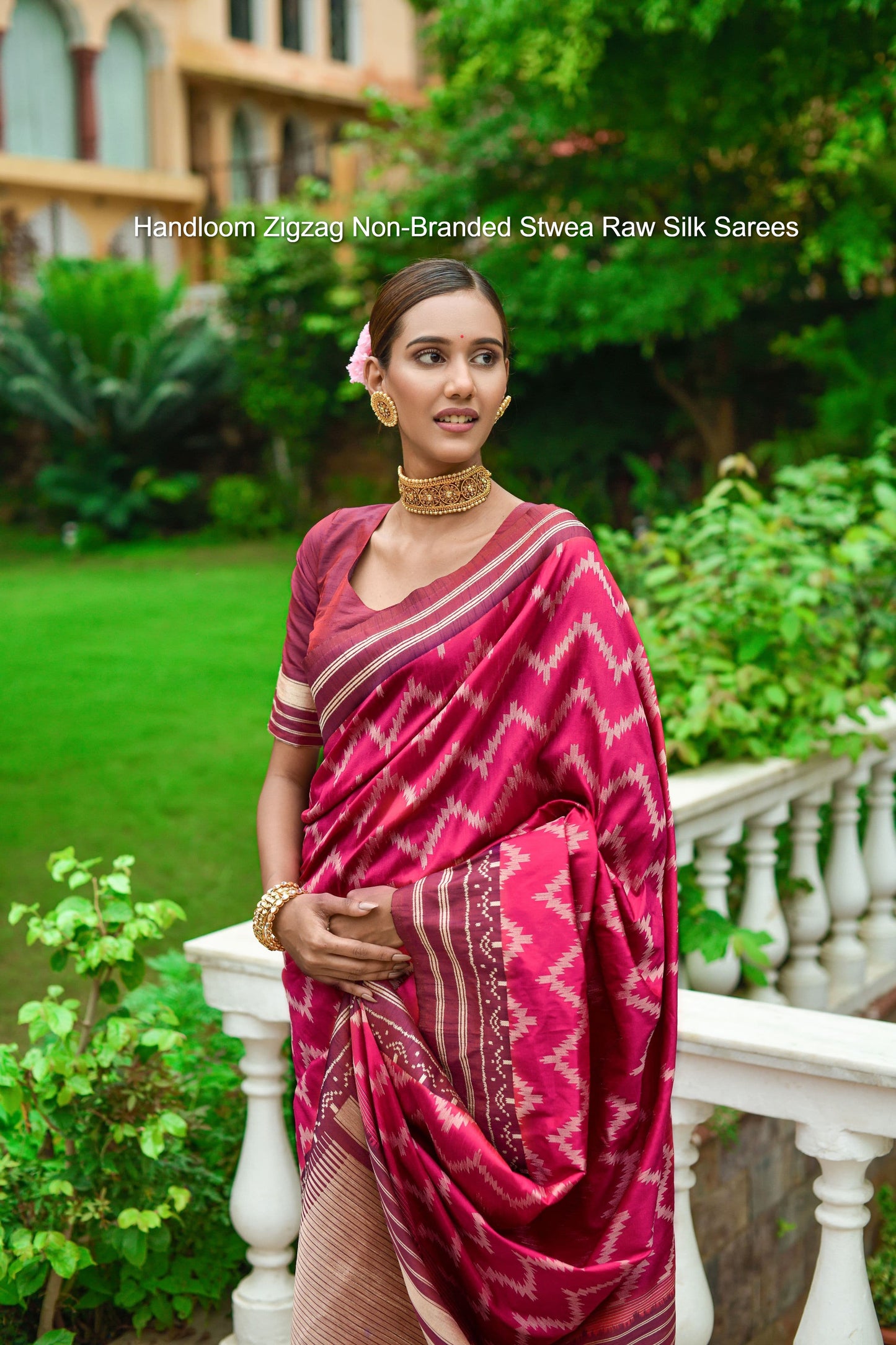 Handloom Zigzag Non-Branded Stwea Raw Silk Sarees
