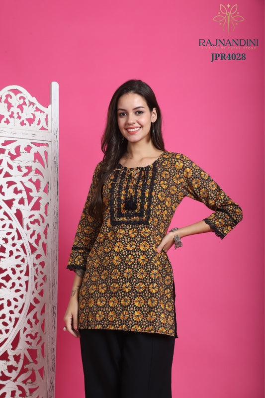 Jpr 428 Zoori Rajnandini Printed Short Kurti