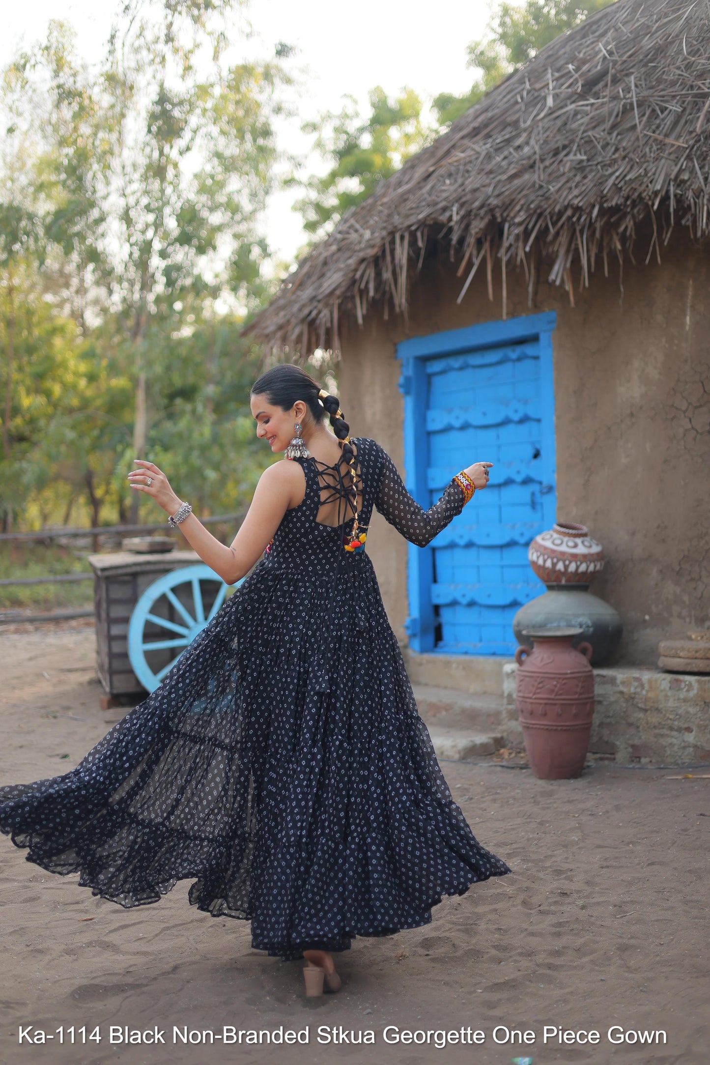 Ka-1114 Black Non-Branded Stkua Georgette One Piece Gown