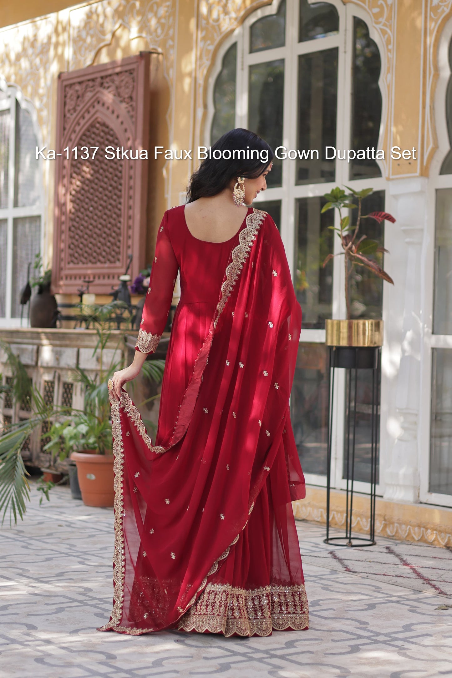 Ka-1137 Stkua Faux Blooming Gown Dupatta Set