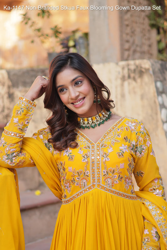 Ka-1147 Non-Branded Stkua Faux Blooming Gown Dupatta Set