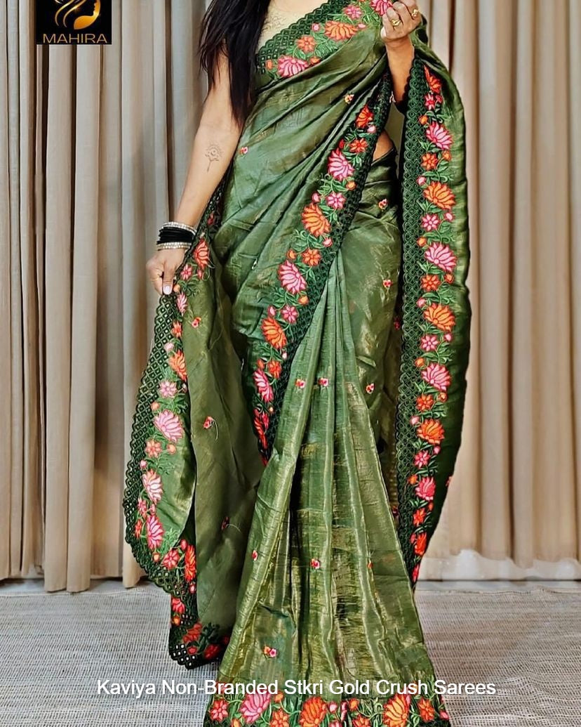 Kaviya Non-Branded Stkri Gold Crush Sarees