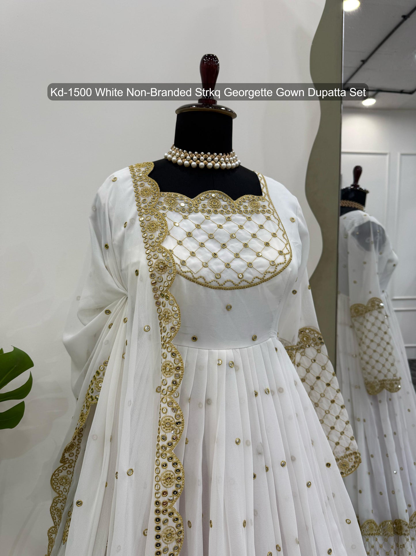 Kd-1500 White Non-Branded Strkq Georgette Gown Dupatta Set