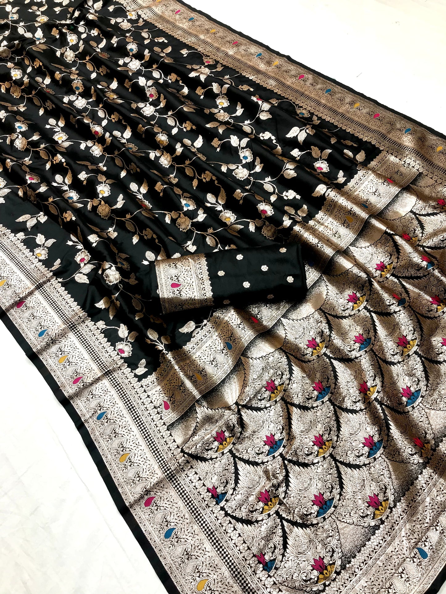 Kumbh Non-Branded Stmah Banarasi Silk Sarees