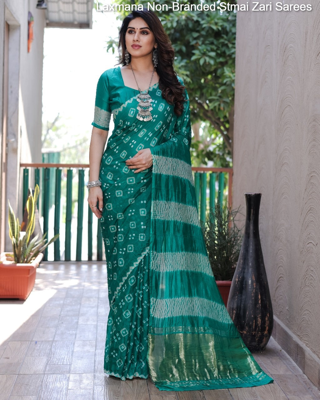 Laxmana Non-Branded Stmai Zari Sarees