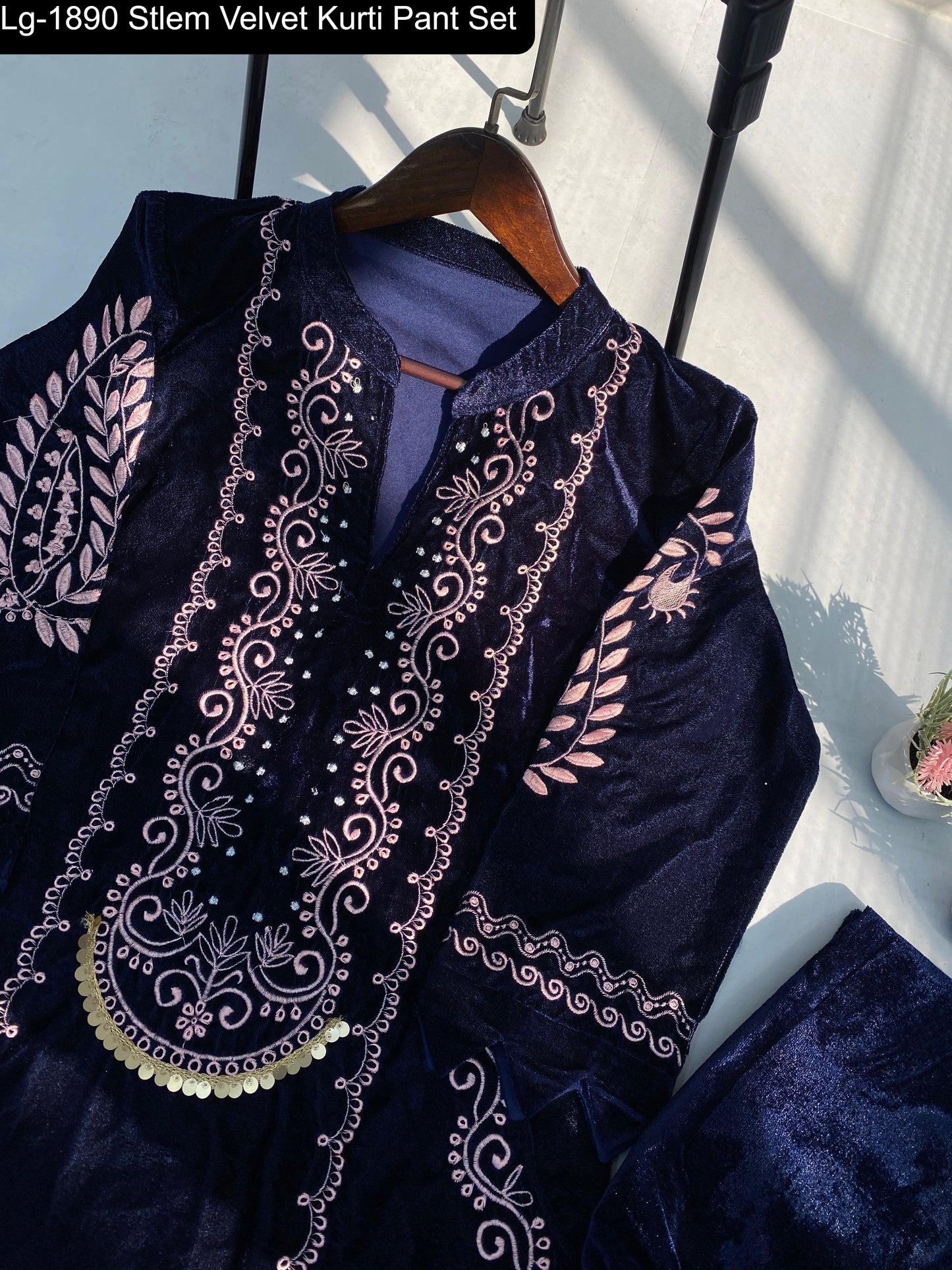 Lg-1890 Stlem Velvet Kurti Pant Set