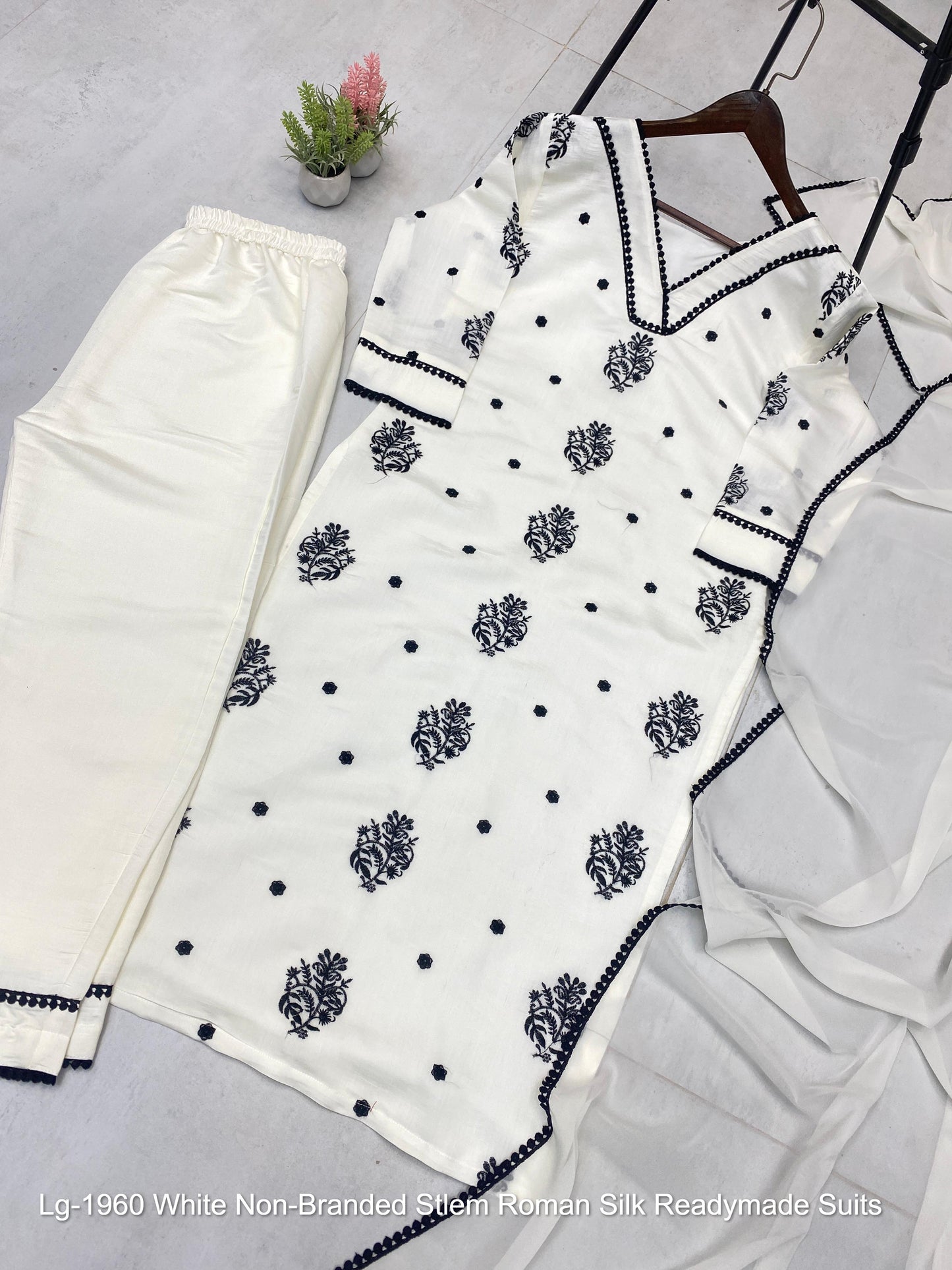 Lg-1960 White Non-Branded Stlem Roman Silk Readymade Suits