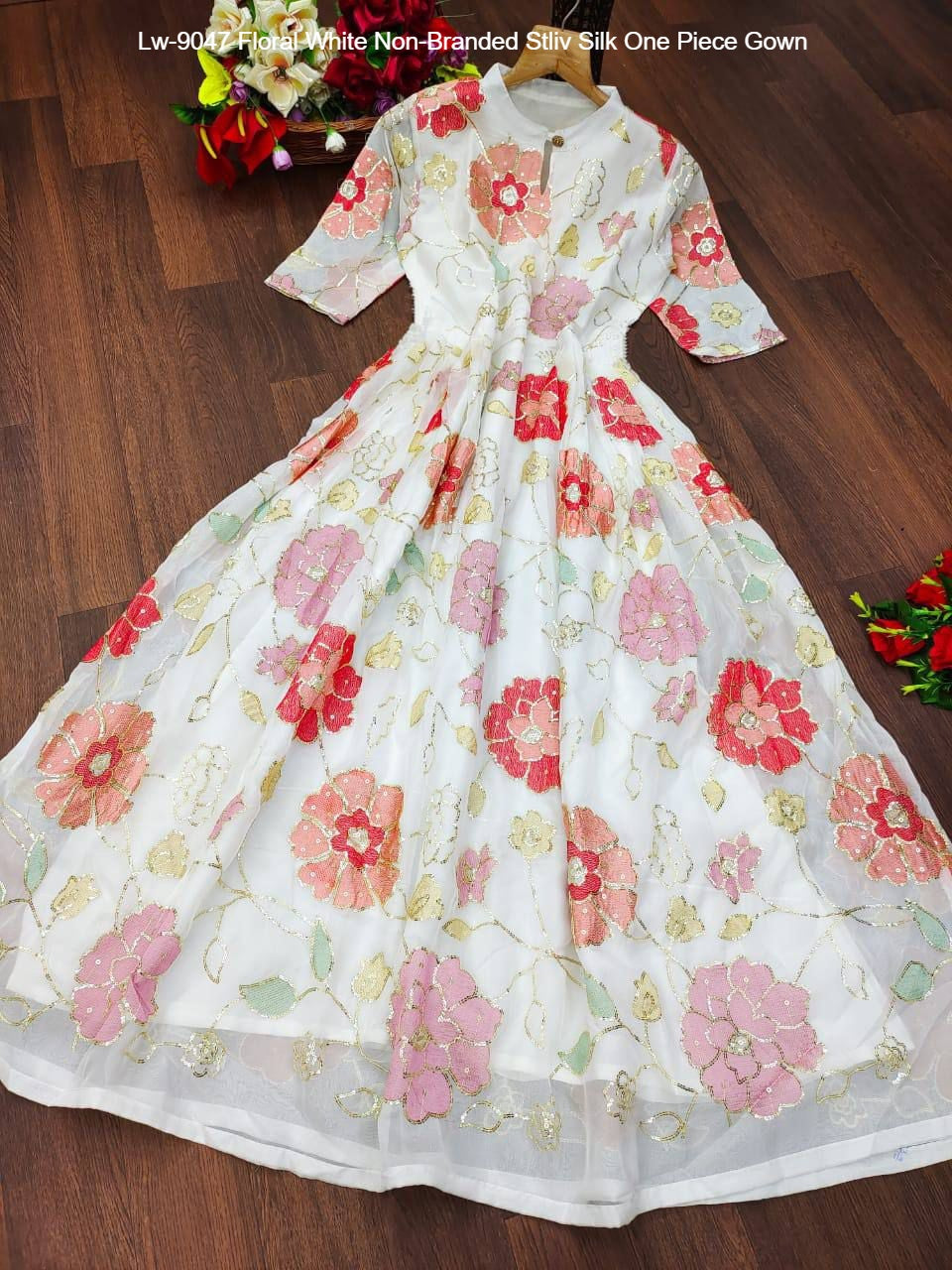 Lw-9047 Floral White Non-Branded Stliv Silk One Piece Gown