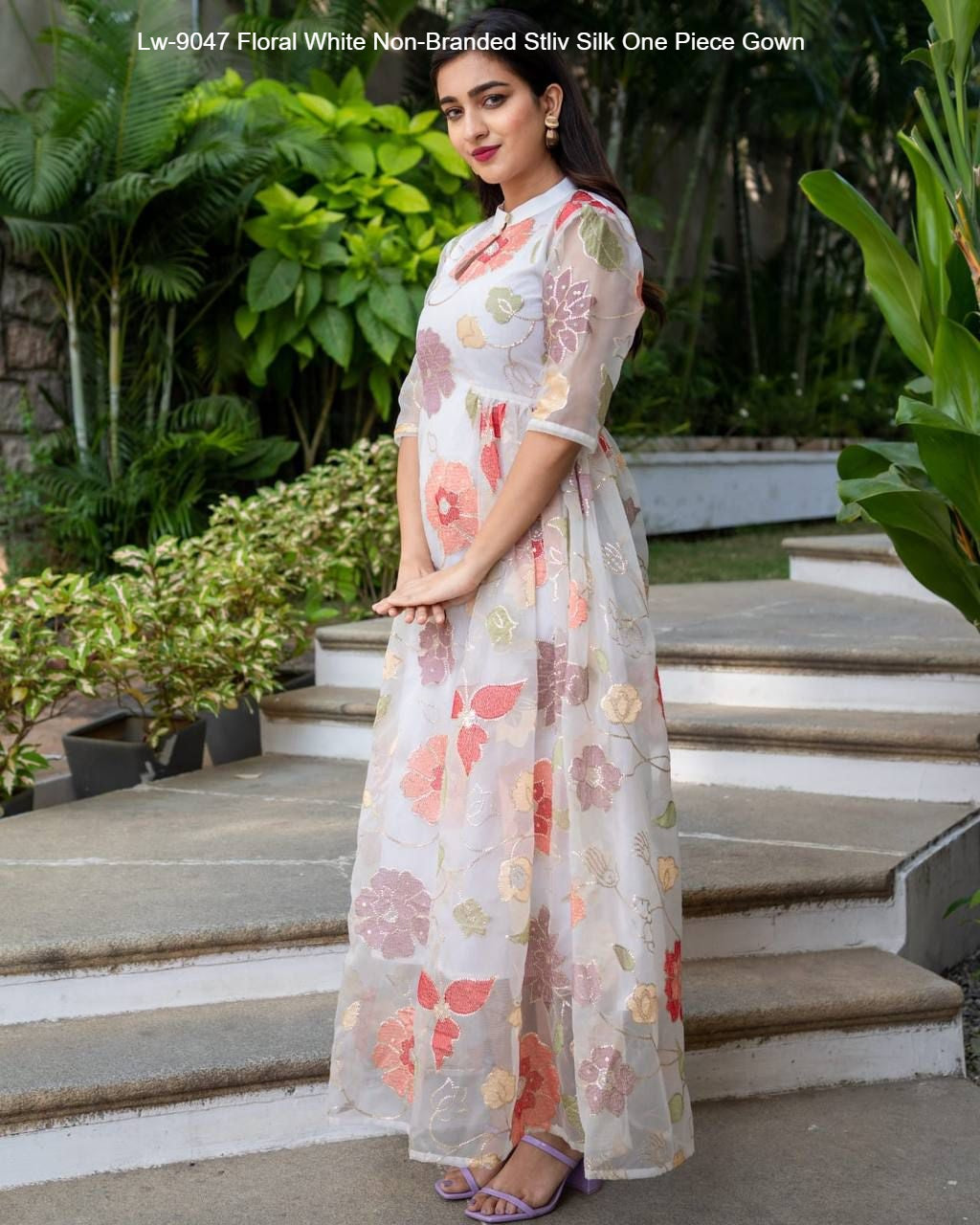 Lw-9047 Floral White Non-Branded Stliv Silk One Piece Gown
