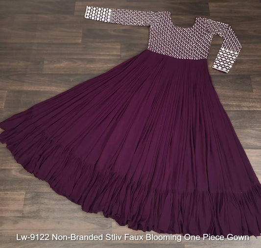 Lw-9122 Non-Branded Stliv Faux Blooming One Piece Gown