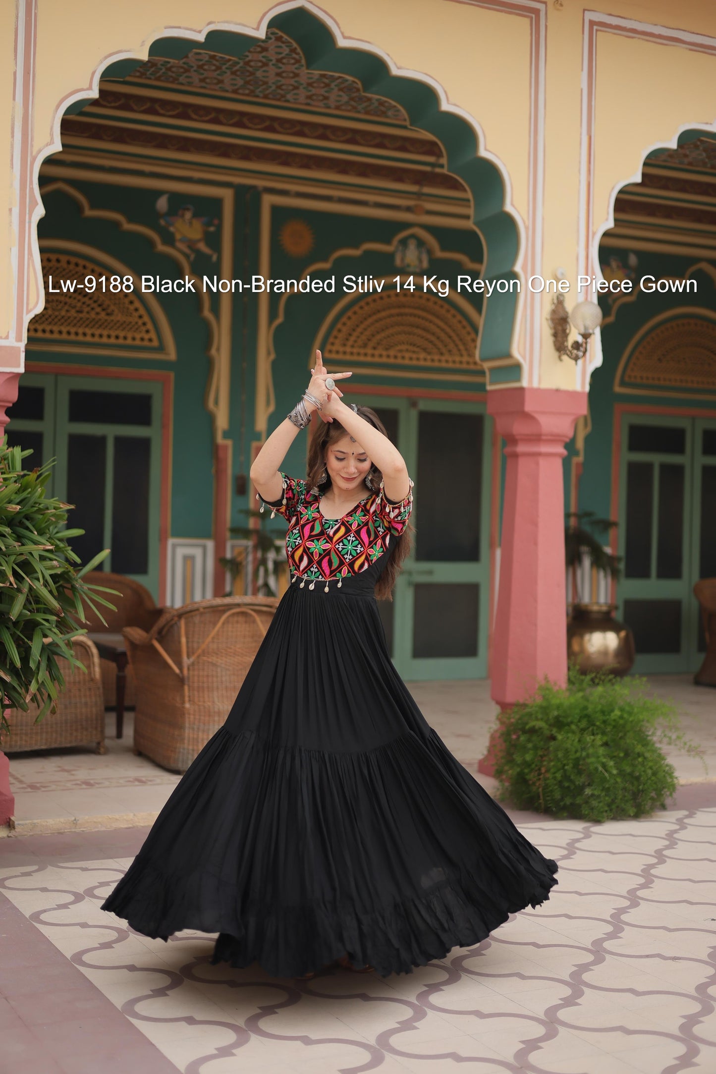 Lw-9188 Black Non-Branded Stliv 14 Kg Reyon One Piece Gown