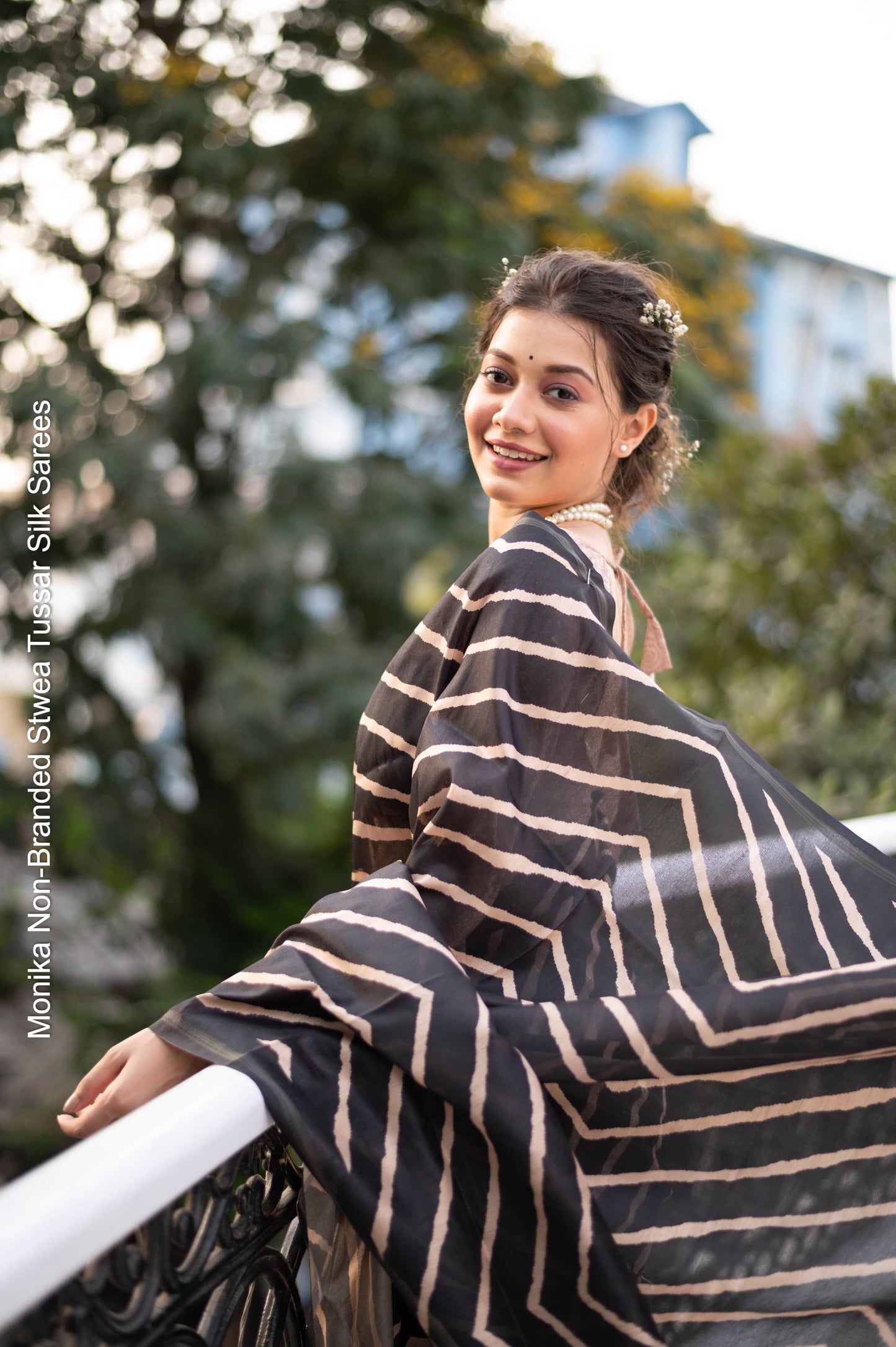 Monika Non-Branded Stwea Tussar Silk Sarees