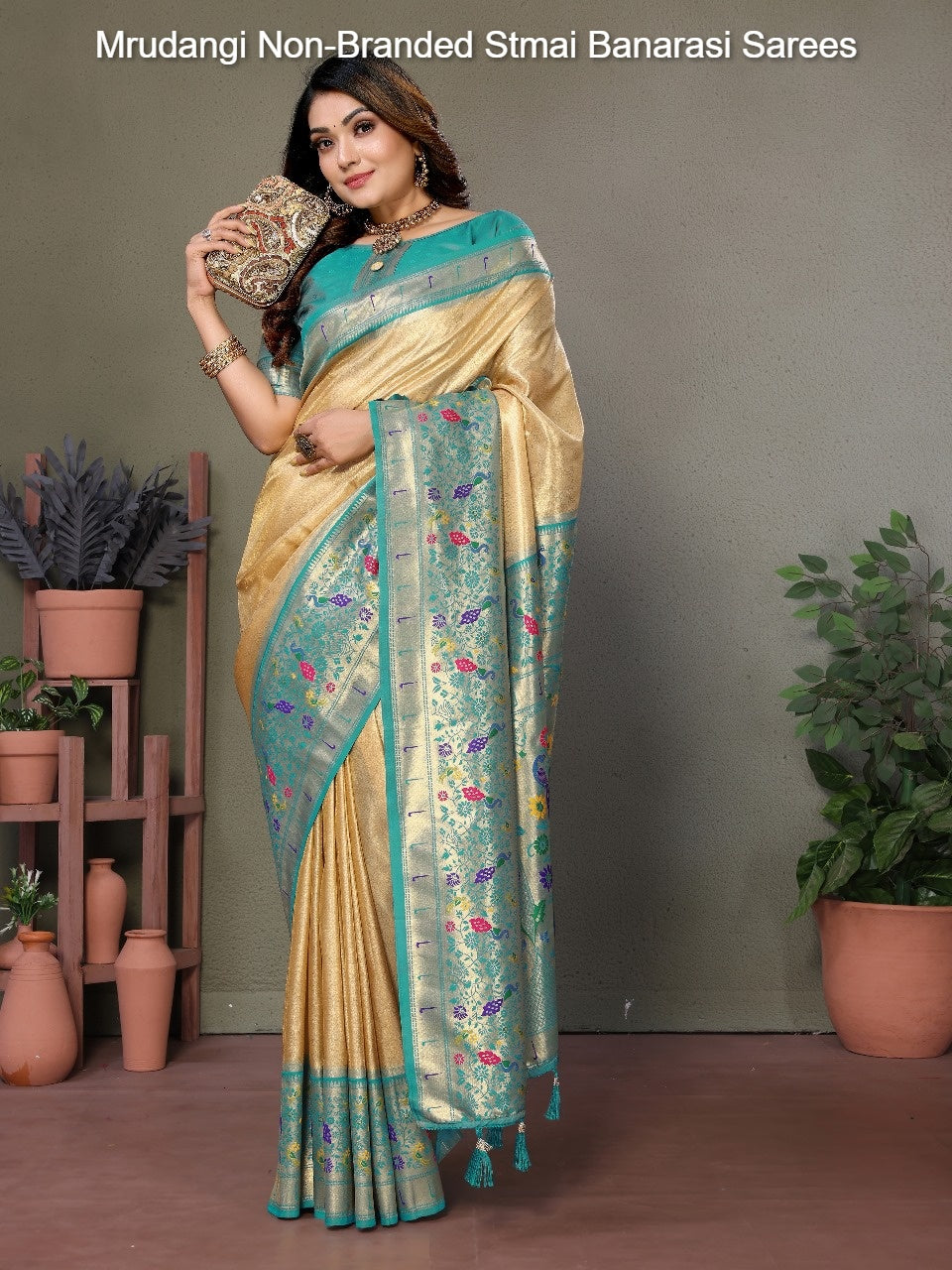 Mrudangi Non-Branded Stmai Banarasi Sarees