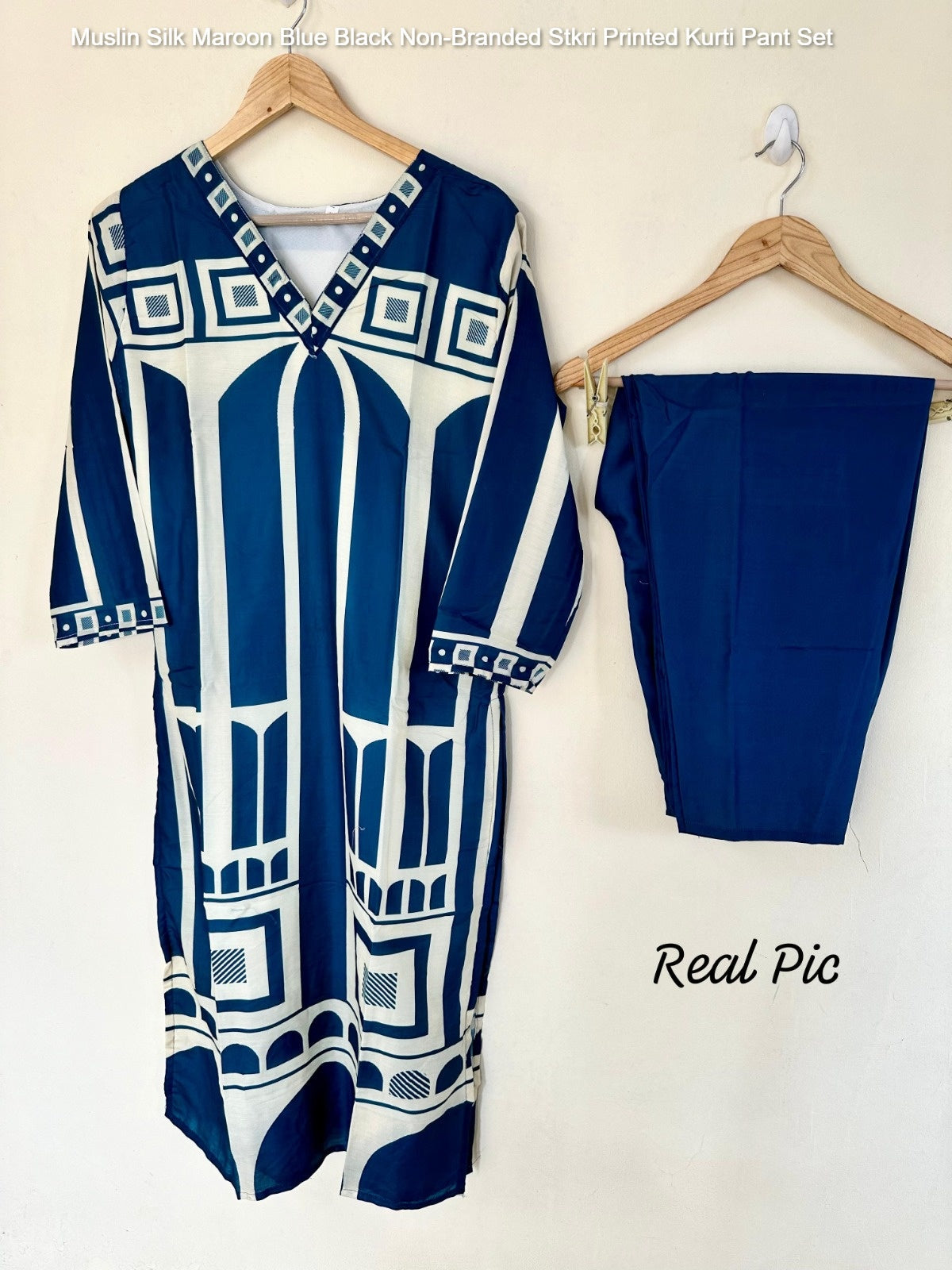 Muslin Silk Maroon Blue Black Non-Branded Stkri Printed Kurti Pant Set