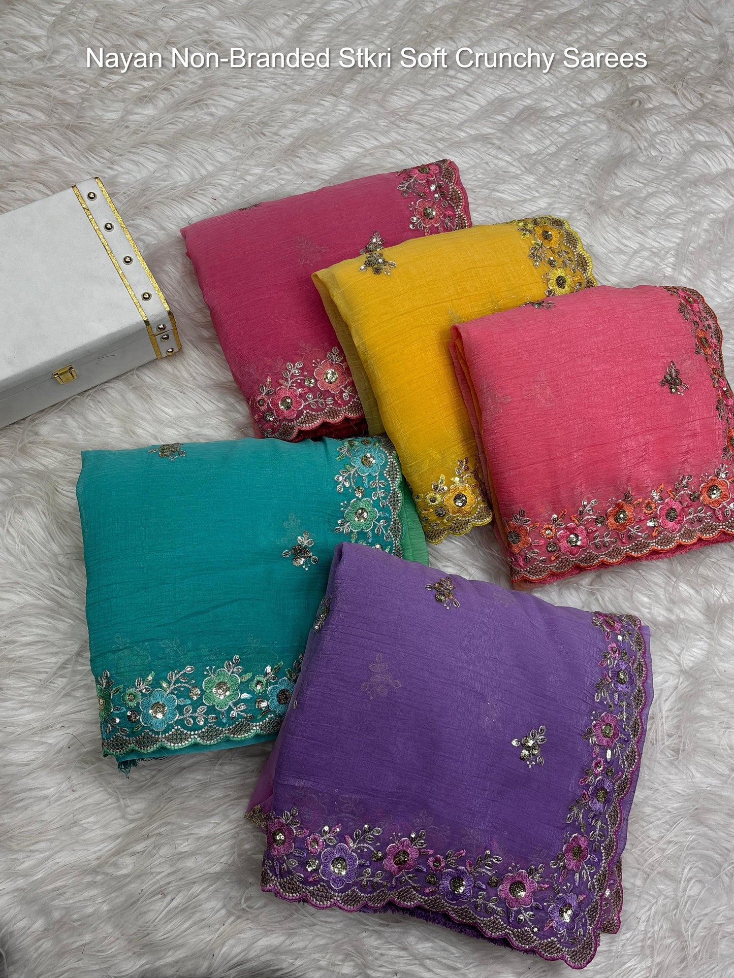 Nayan Non-Branded Stkri Soft Crunchy Sarees