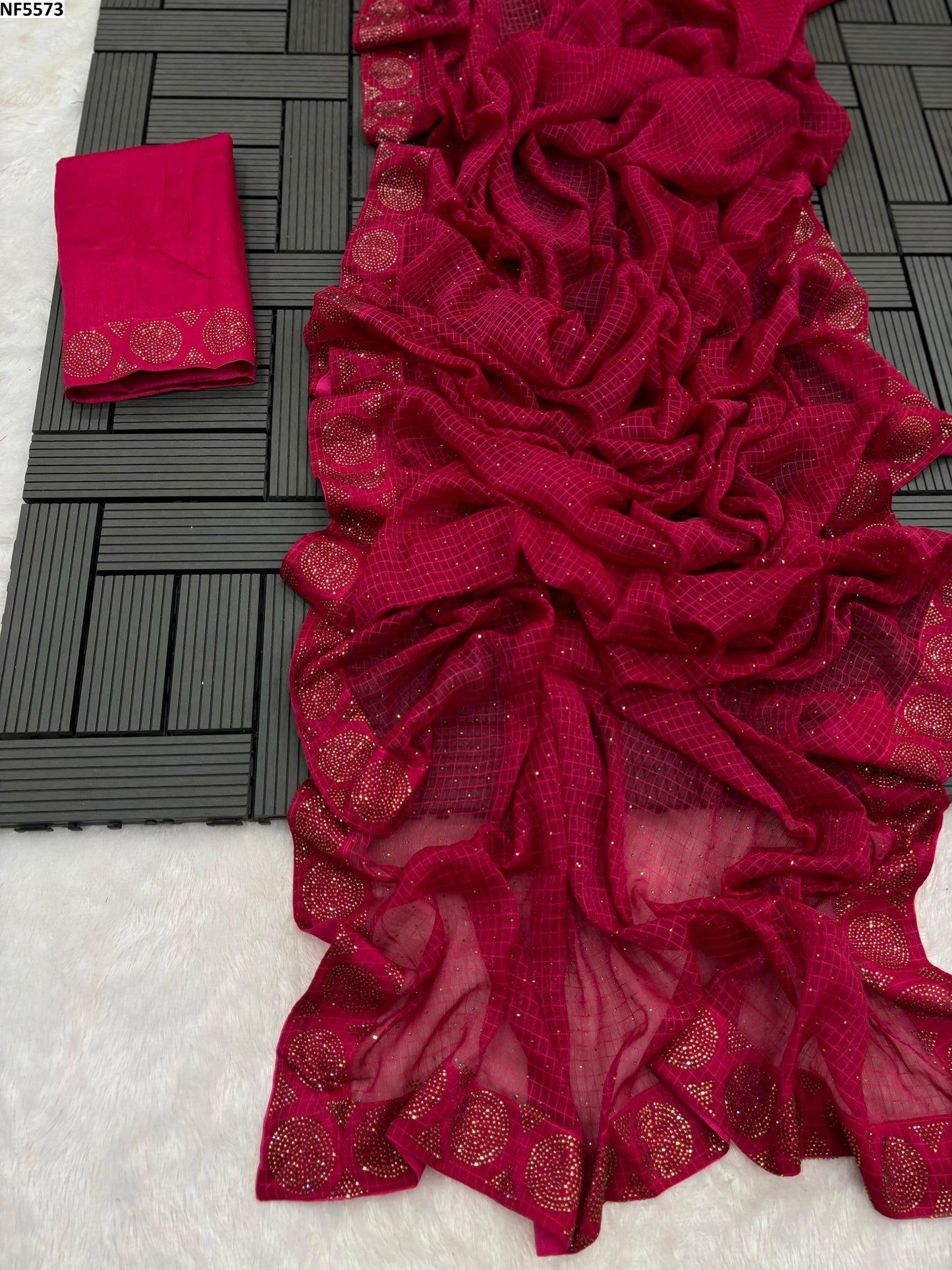 Nf5573 Chex Vmk. Sarees