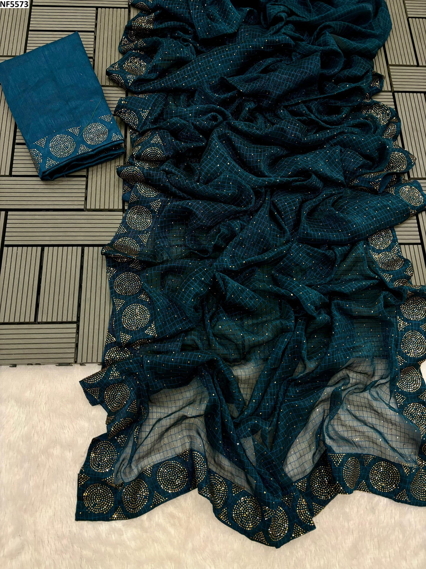 Nf5573 Chex Vmk. Sarees